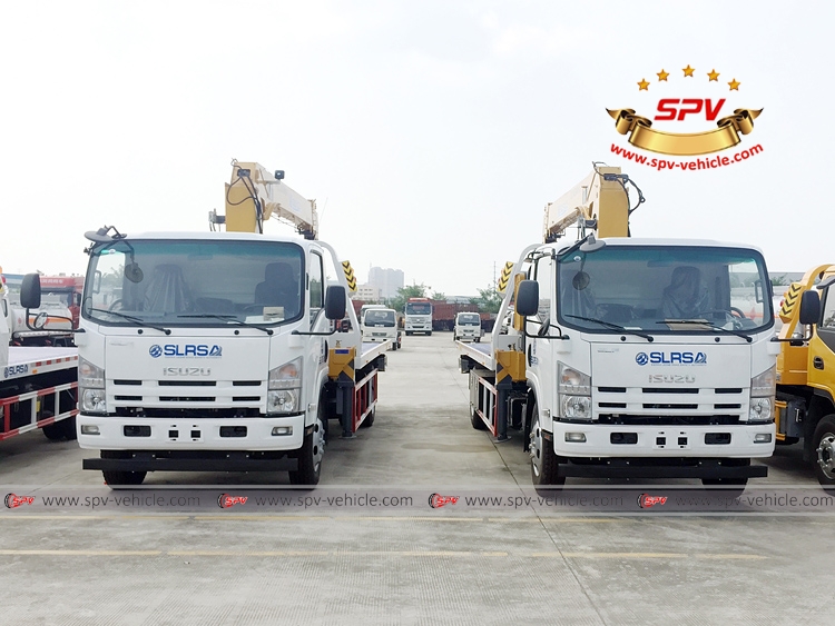 ISUZU Road Wrecker Truck with Crane - F - 1